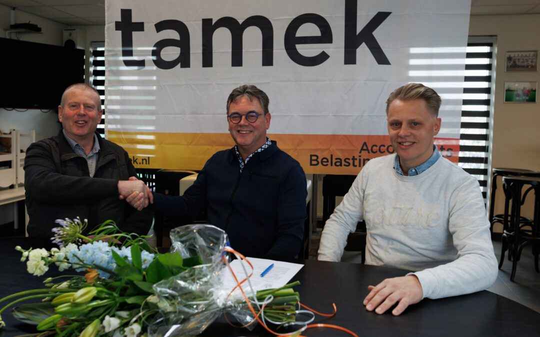 Tamek verlengt contract hoofdsponsor en steekt SV Blokzijl 1 in het nieuw